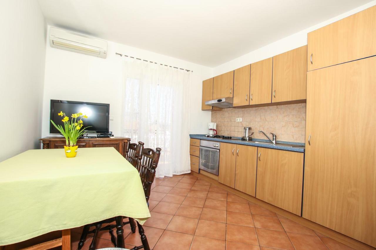 Apartmani Ljubica 포레치 외부 사진