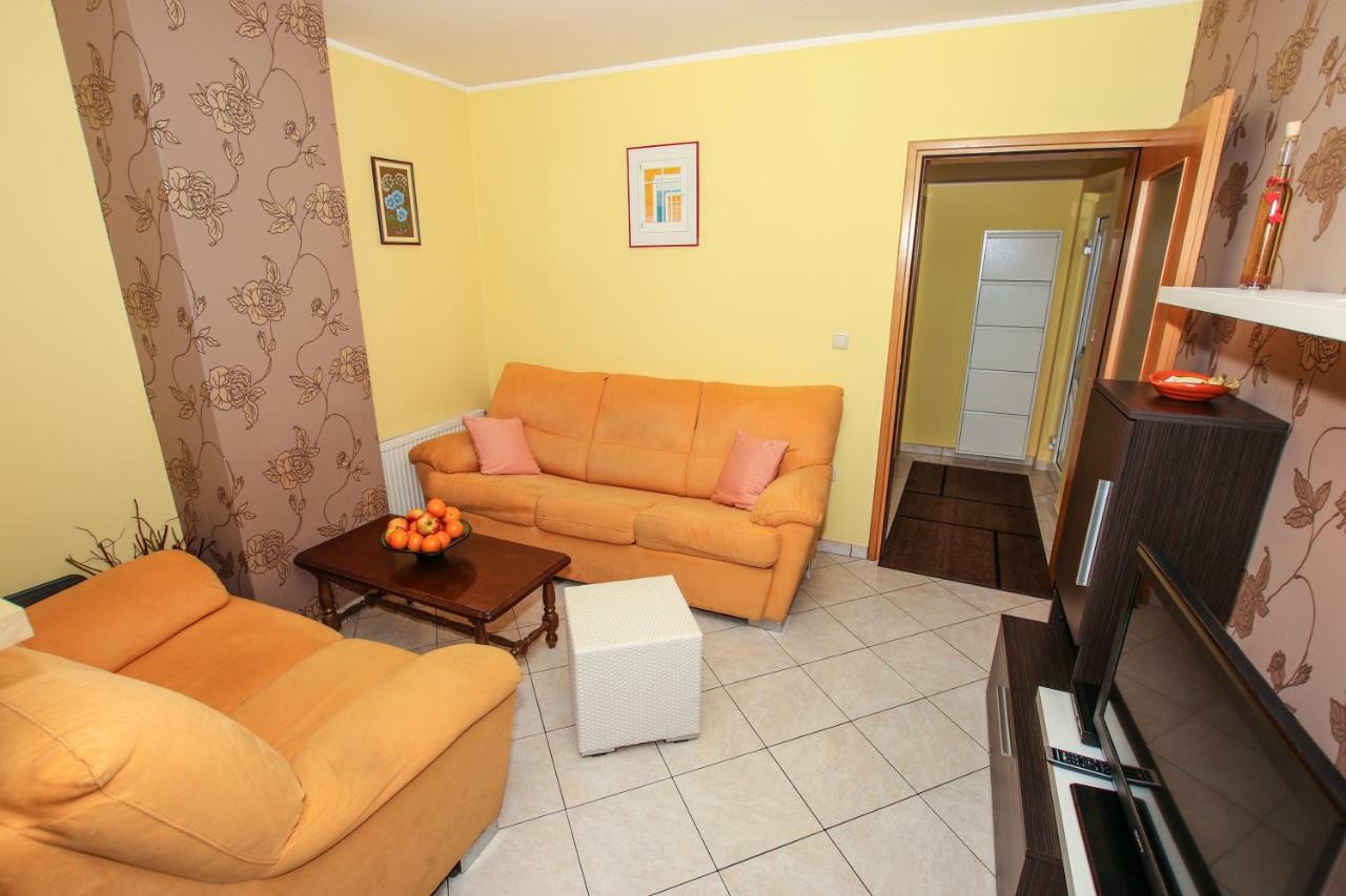 Apartmani Ljubica 포레치 외부 사진